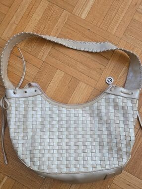 Woven Shoulder Bag in Pearl White - Sleek Everyday Style